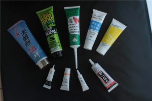 ულტრაბგერითი დალუქვის კოსმეტიკური მილის შევსების მანქანა